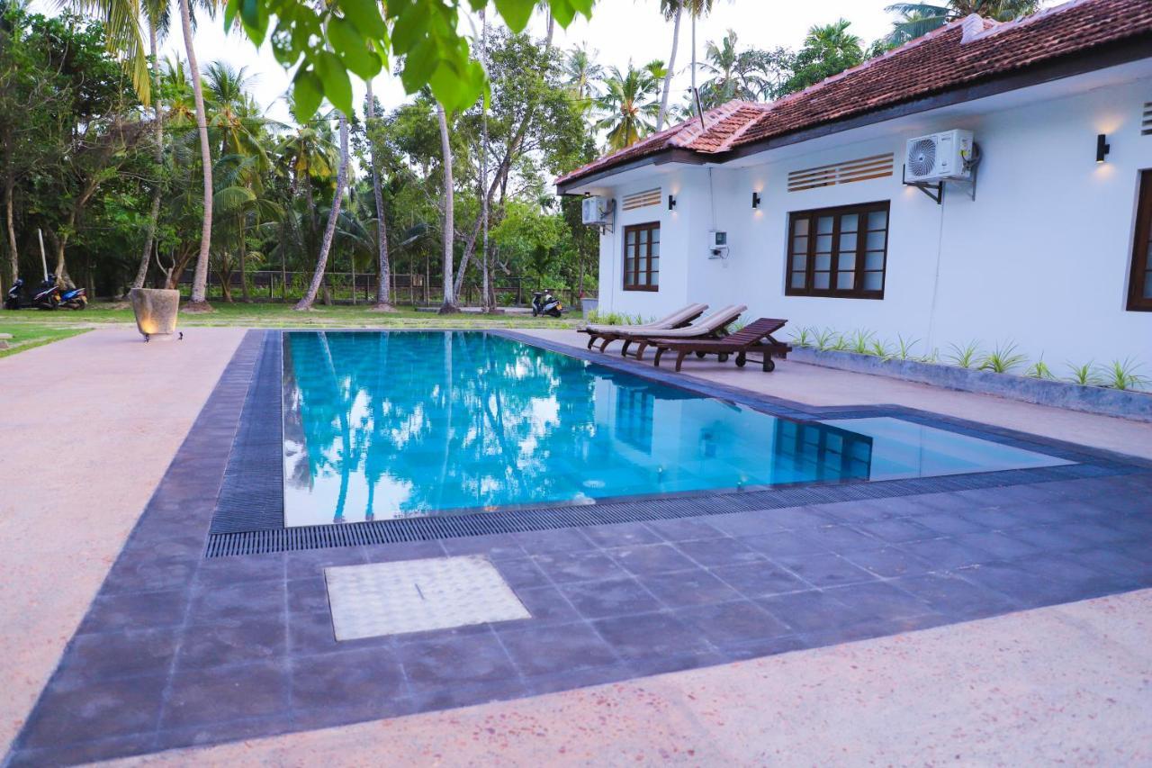 Sathmin Villa Ahangama Exterior photo